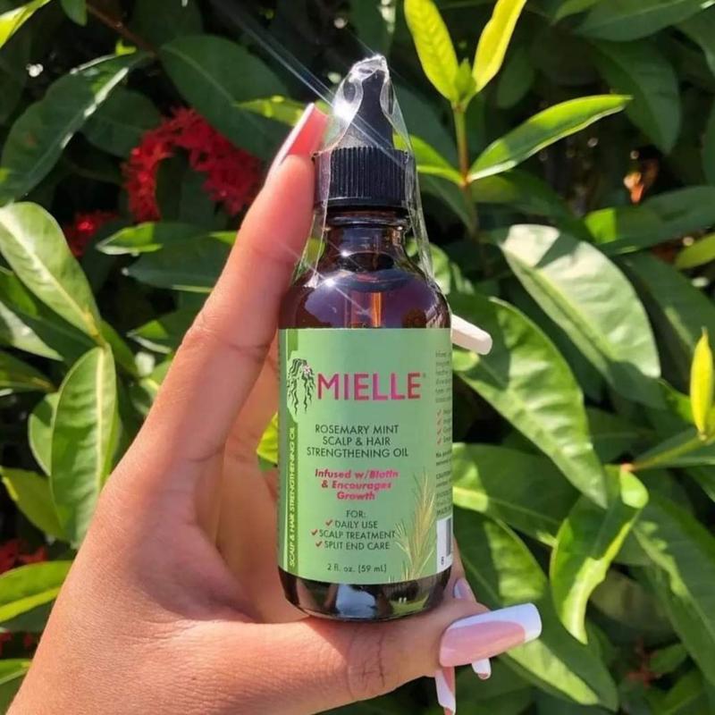 Mielle Rosemary Mint Scalp & Hair Strengthening Oil, hair oil, rosemary oil hair, viral hair oil, hair oil growth, rosemary oil hair, hair oil growth thicker hair, hair oil treatments, hair care products, viral hair care Haircare Hydrate Smooth 6