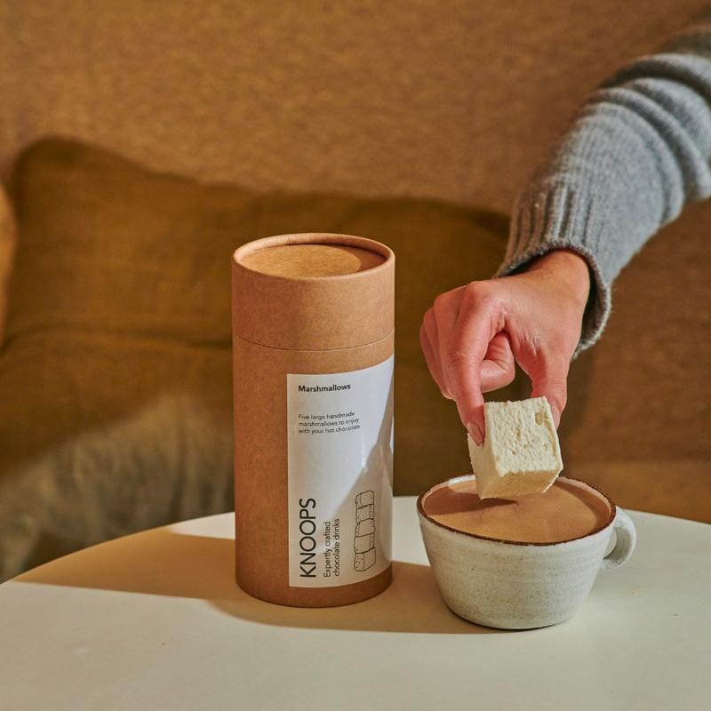 Milk hot chocolate and marshmallow gift set 1