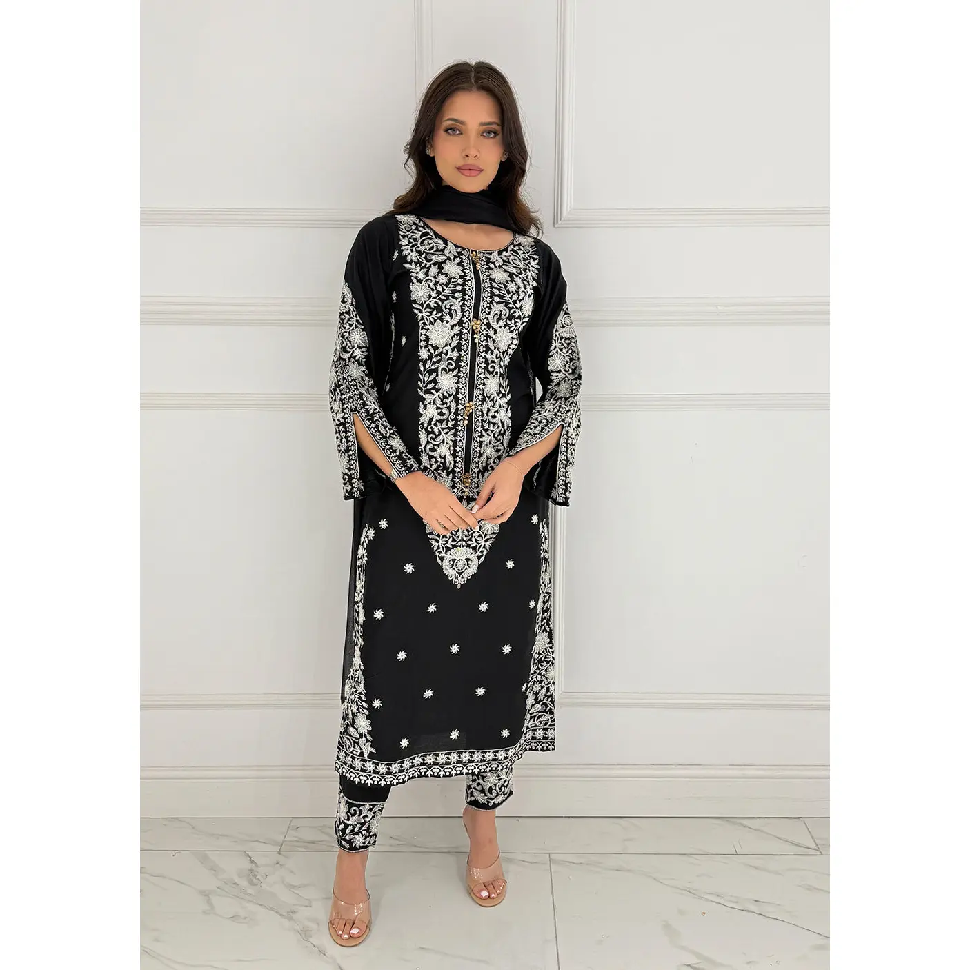 HK271 Jabeen - Black Linen Oufit