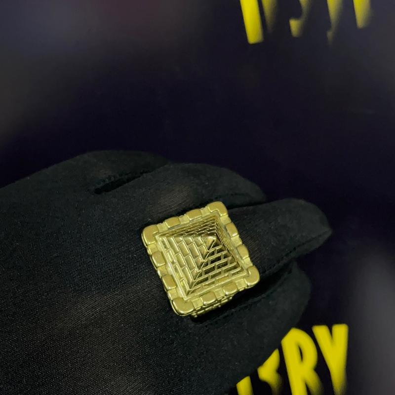 Pyramid Castle Ring Stainless steel Gold Plated 9