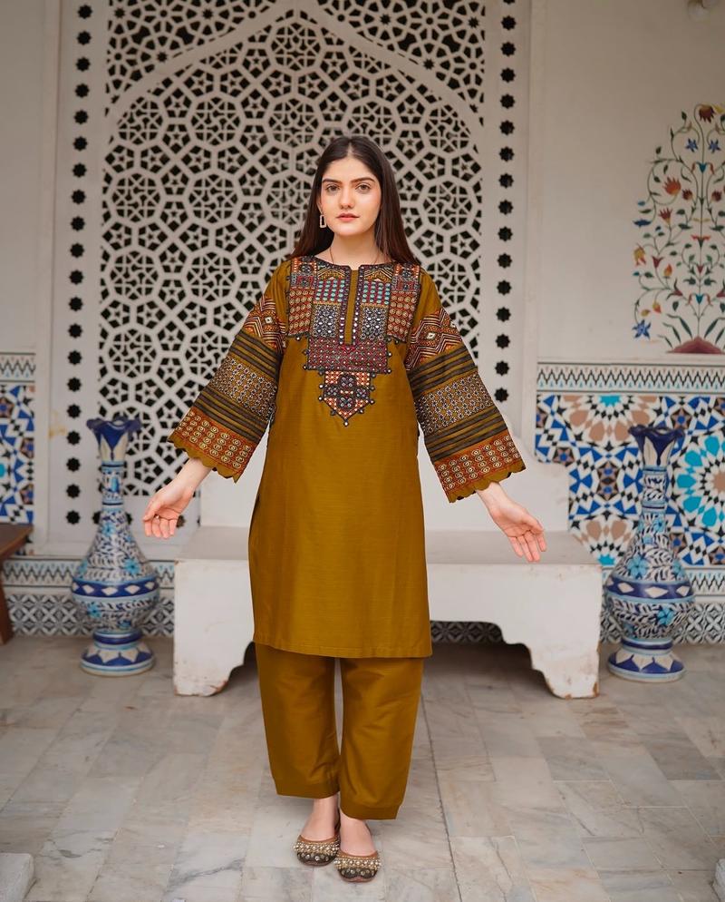 Product Introduction of 3-Piece Embroidered Khaddi Cotton Suit with Sindhi-Inspired Design. Comfort Matching 9