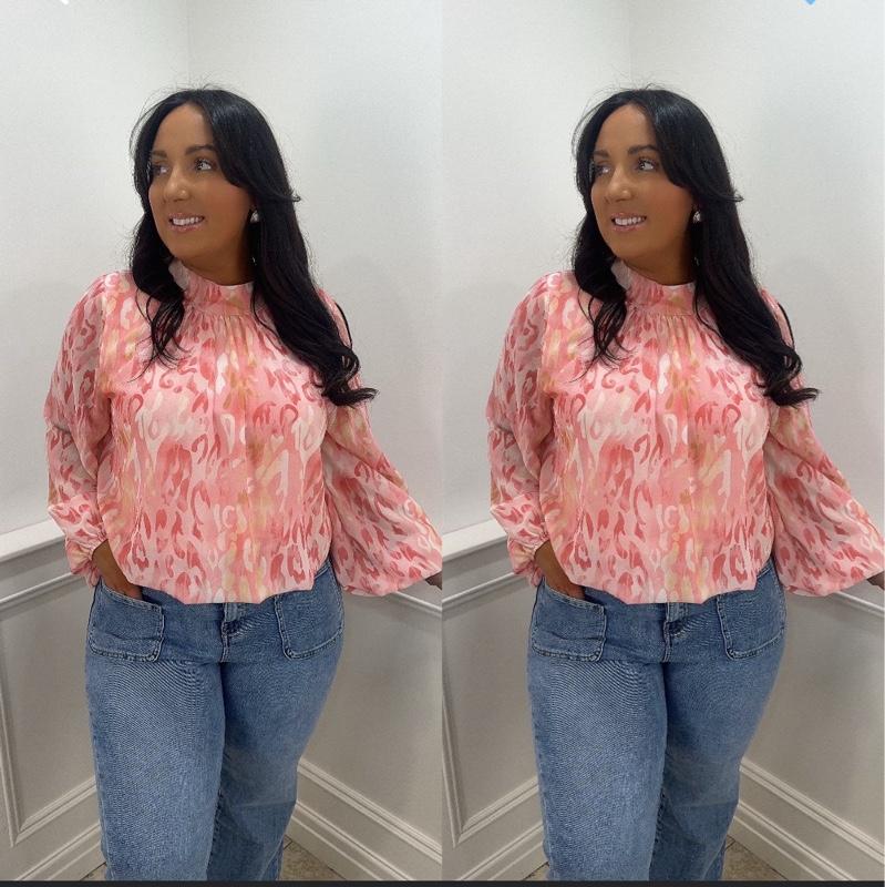 Product Introduction of Rachel Bubble Hem Top for Women - Onesize 8-18 - Womenswear, Shirts 32