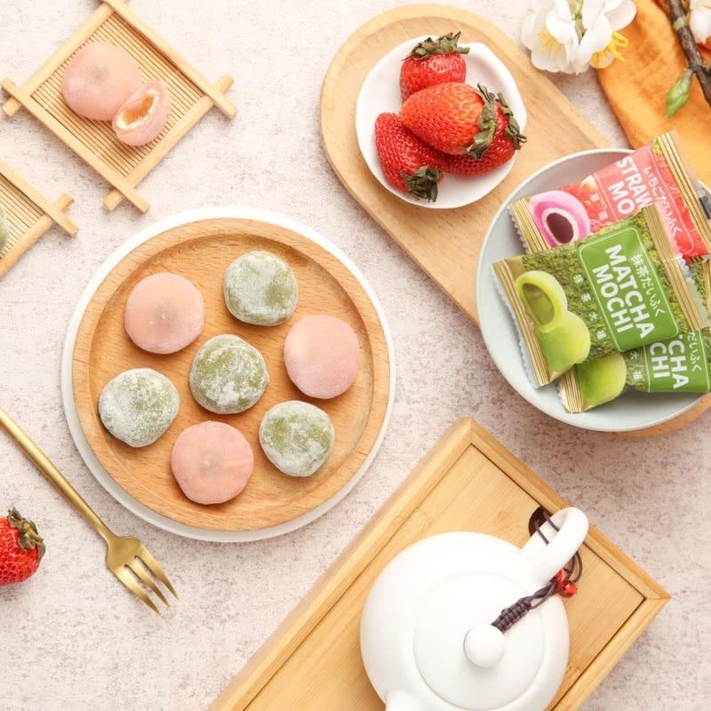 ROYAL FAMILY DaiFuku Mochi - Halal Certified Dessert Sweets, Soft & Chewy Snacks with Nata de Coco, Traditional Japanese Cake, Perfect for Tea Time, Parties, and Gifting 1