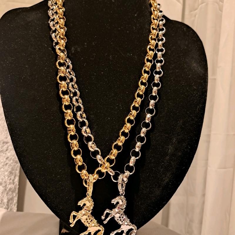 horse pendant on medium weight belcher chain gold or silver plated available stainless Steel 24inc length 5