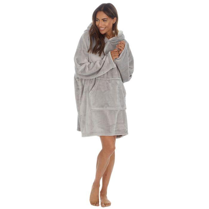 Style It Up Women's Oversized Fleece Hoodie Blanket with Kangaroo Pocket - Comfortable, Womenswear 3