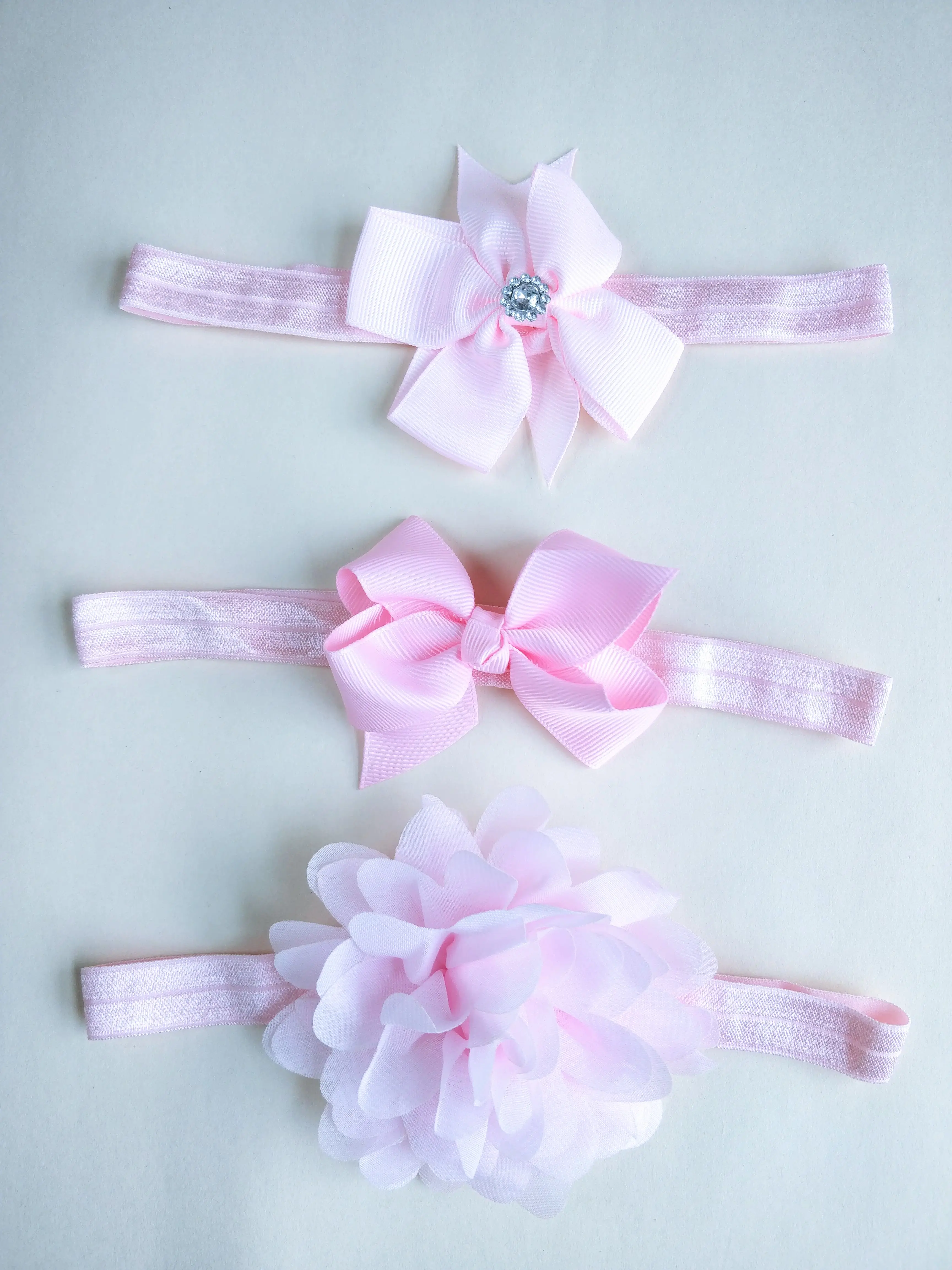 3 pieces hairbands set with stylish ribbons design for babies and toddler girls based in UK