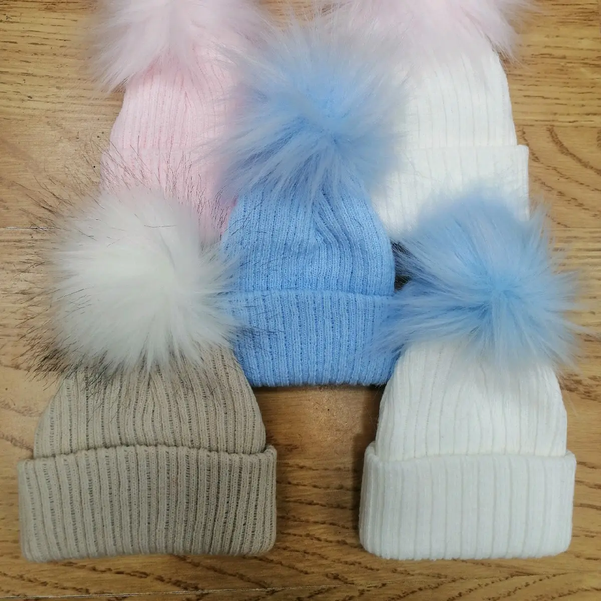 baby girls & Boys Lovely Knitted single pom pom hats sizes newborn to 12 months hat