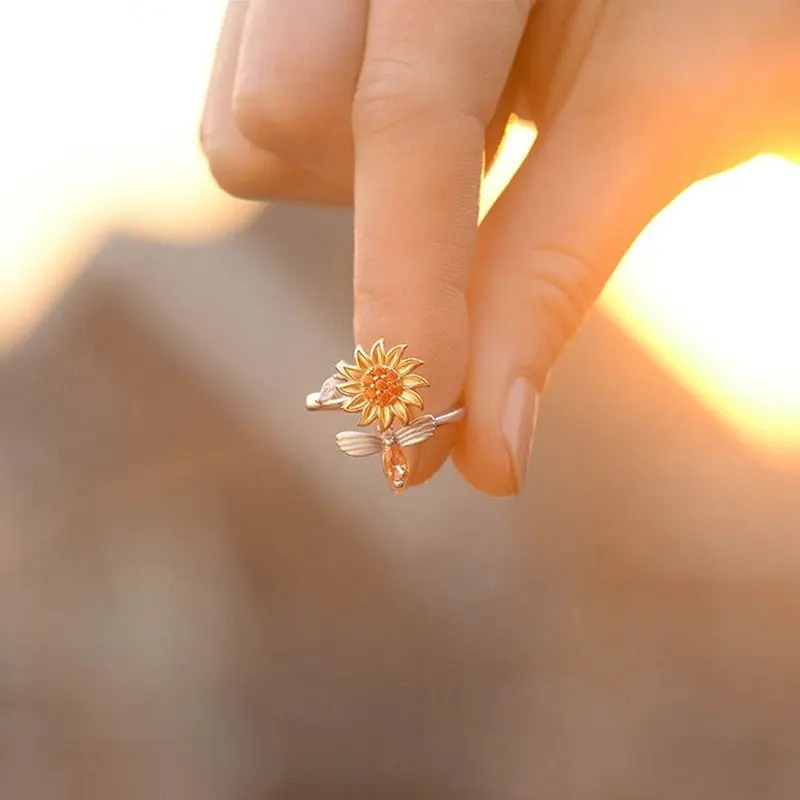 Rotating Sunflower & Bee Ring 1