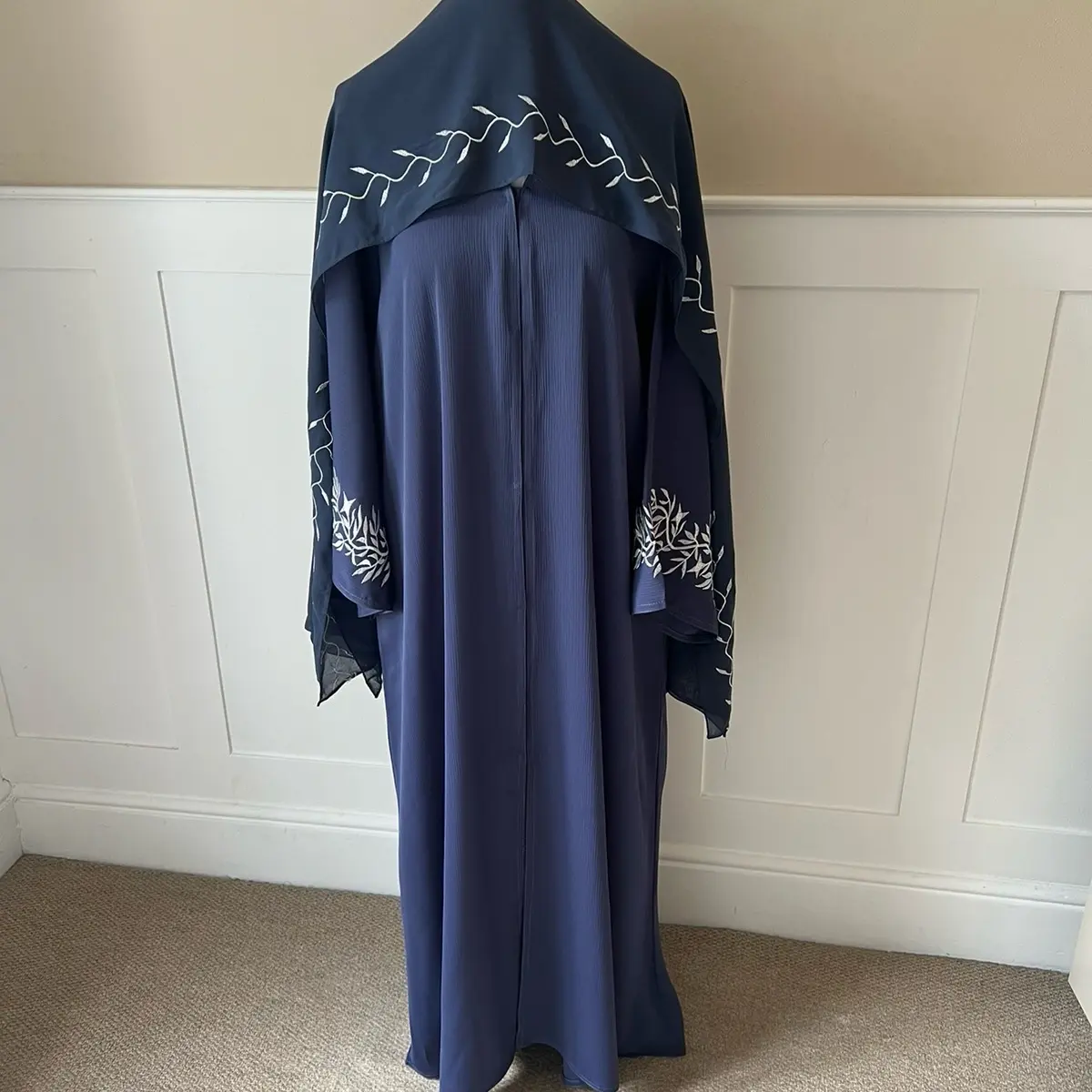 Blue embroidery abaya, embroidery scarf. 2 piece. Floral embroidered abaya with pockets