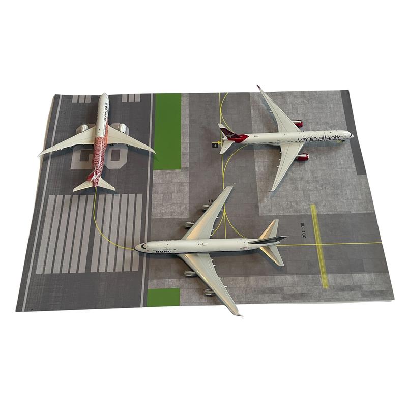 AMS Airport and Runway A3 Paper Mat for widebody and narrowbody aircraft 1/400 and 1/500 4