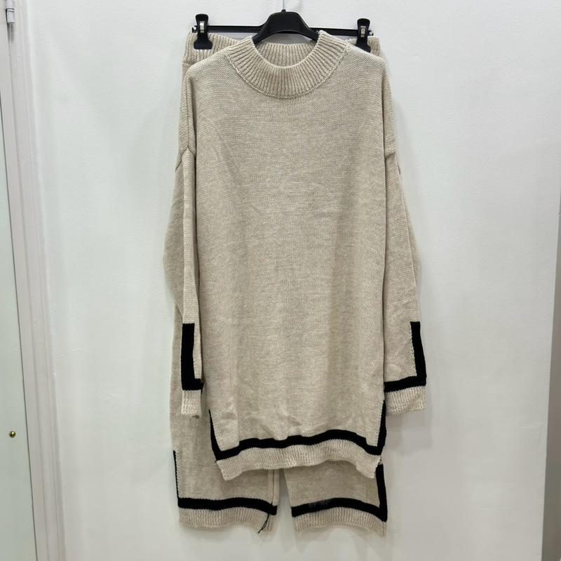 Women's Knit Co-ord with contrasting Stripe Design - Loose Fit 7