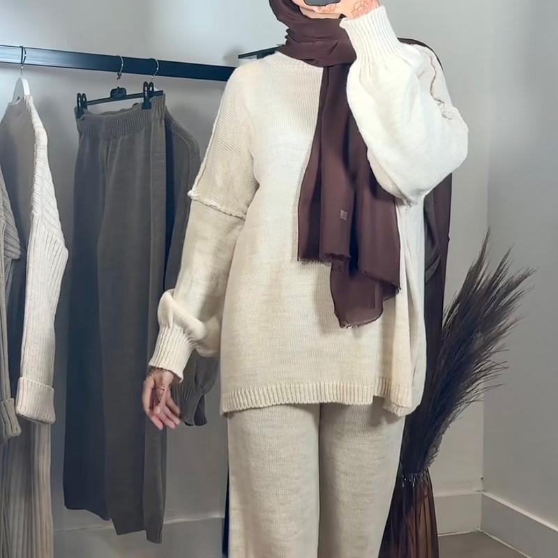 Round high neck knit Coord set 4
