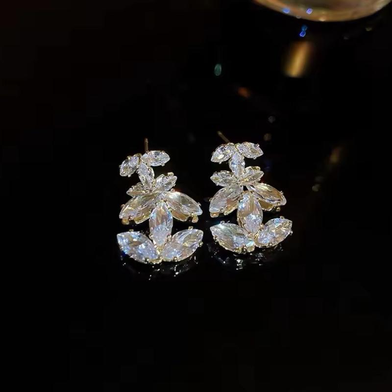 1Pair Fashion Advanced Sense Shiny Letter Earrings For Women Girls Minimalist Versatile Earrings Jewelry Accessories Gifts 4