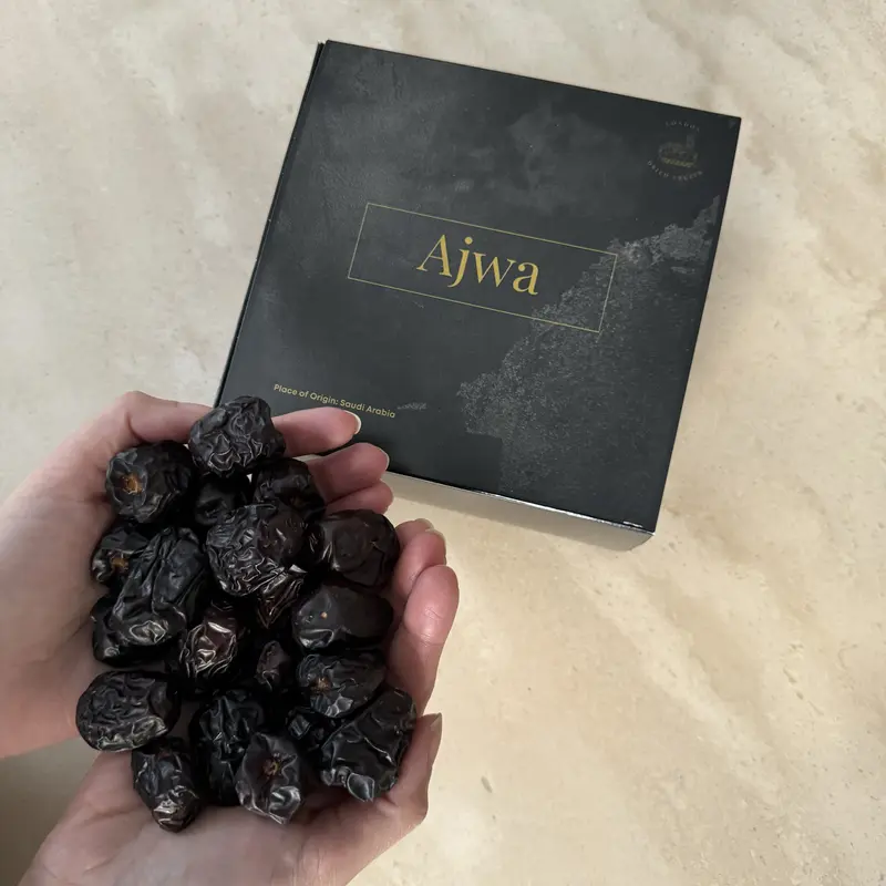 High Quality Premium Ajwa Dates from Saudi Arabia Natural 0