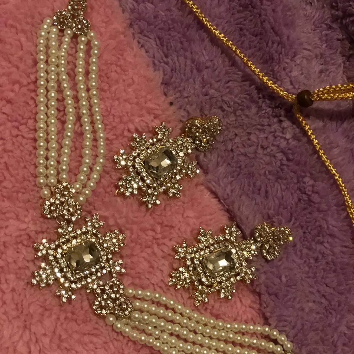 Beautiful Pearl beaded necklace set