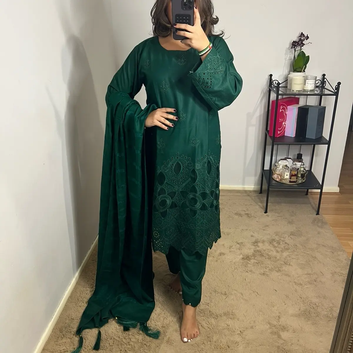 Bint E Naz Embroidered 3 Piece Women’s Asian Suit. Laser Cutwork Kameez, Tassel Fancy Velvet Dhanak Shawl with Dhanak Trousers. Winter- Emerald Green