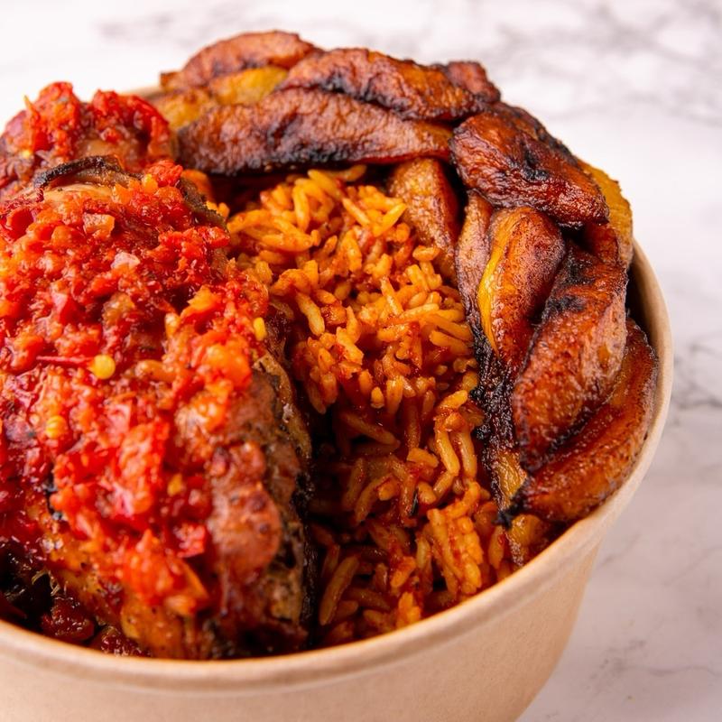 Jollof Rice, Plantain, and Spiced Chicken - Delicious African Cuisine - Food Traditional Instant 0