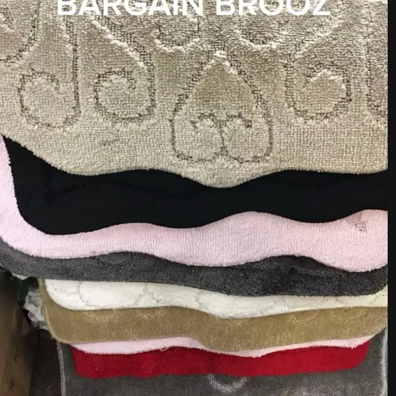 Washable Mat Soft and Cosy 3pcs 67x120cm and 1pcs 50x67cm romany gypsy 3 large and a door mat set of 4. Please note they will come in random designs