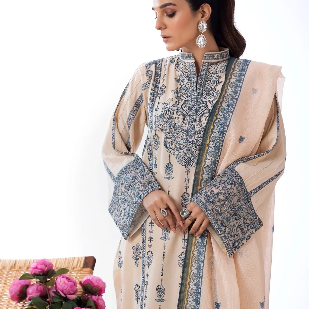 Heera’s 3 Pc Ready To Waer Cambric Cotton Suit