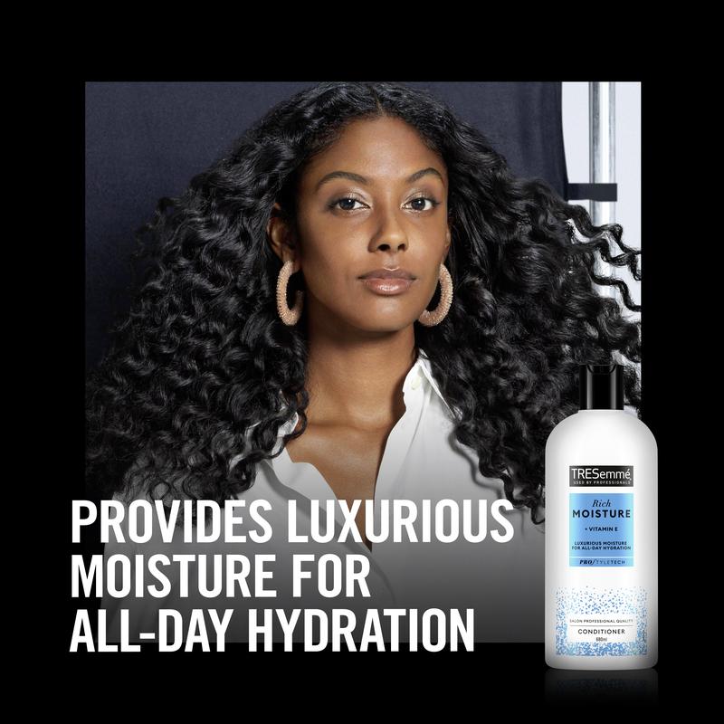 TRESemme Luxurious Wash & Care regime for moisturised, shiny and healthy-looking hair - Rich Moisture for all-day hydration Shampoo & Conditioner - 2 piece bundle 3