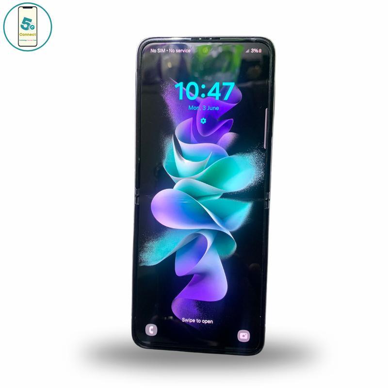 Galaxy Z Flip3 5G Black 128GB Unlocked 1