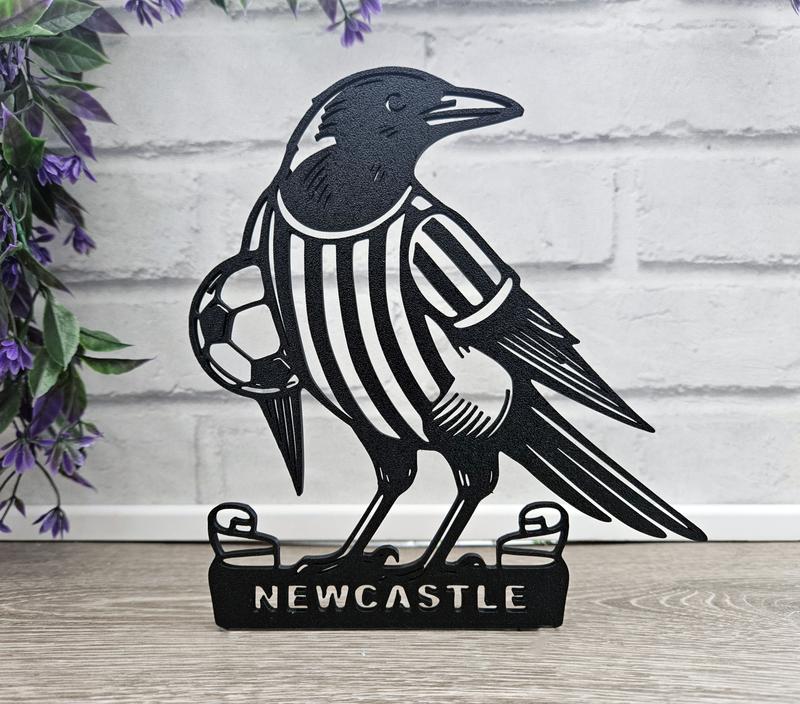 Newcastle Magpie Wall Art - Handmade 3D Printed Tower Design for Football Fans - Gift, Decor 1