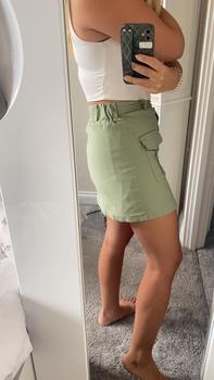 Product Review of KatchMe Women's Versatile Plain High Waist Flap Pockets Mini Skirt,Solid Color A-Line Skirt,Street Womenswear for All Seasons,Chic Women's Bottom from S**a C**🌾 0