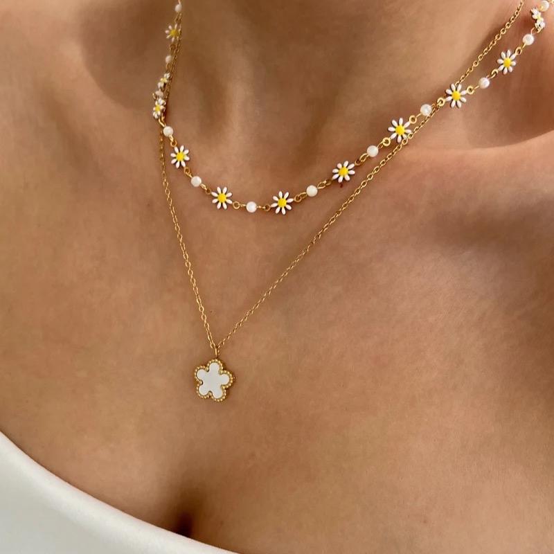 Women's Clover Necklace with Five-Leaf Flower Design and Natural White Shell Artificial Zircon Cuff 3