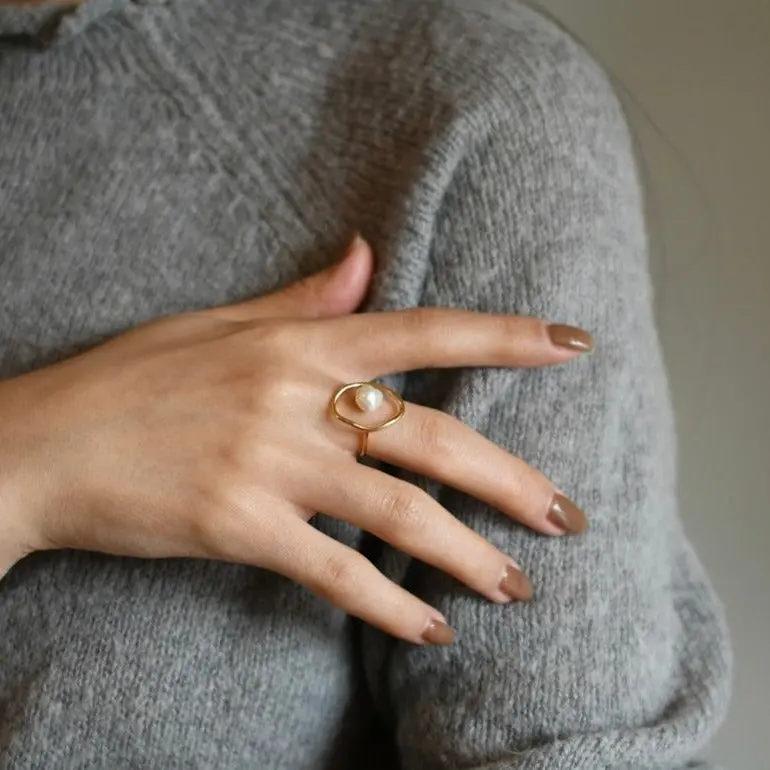 Natural Baroque Pearl Ring (S925) 3