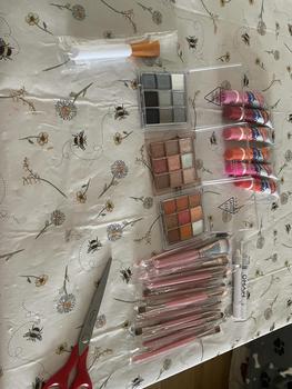Product Review of 6 Color Long Lasting Peel Off Tinted Lipstick, 6 Counts/set Lip Gloss Tear Off Lip Tattoo Colored Lip Balm, Daily Lip Care Lip Moisturizer for Girls & Women, Eastenders Lipstick, Birthday Box For Girl, Christmas Gift, Summer Fridays Old Packaging Lip Balm from ** 0