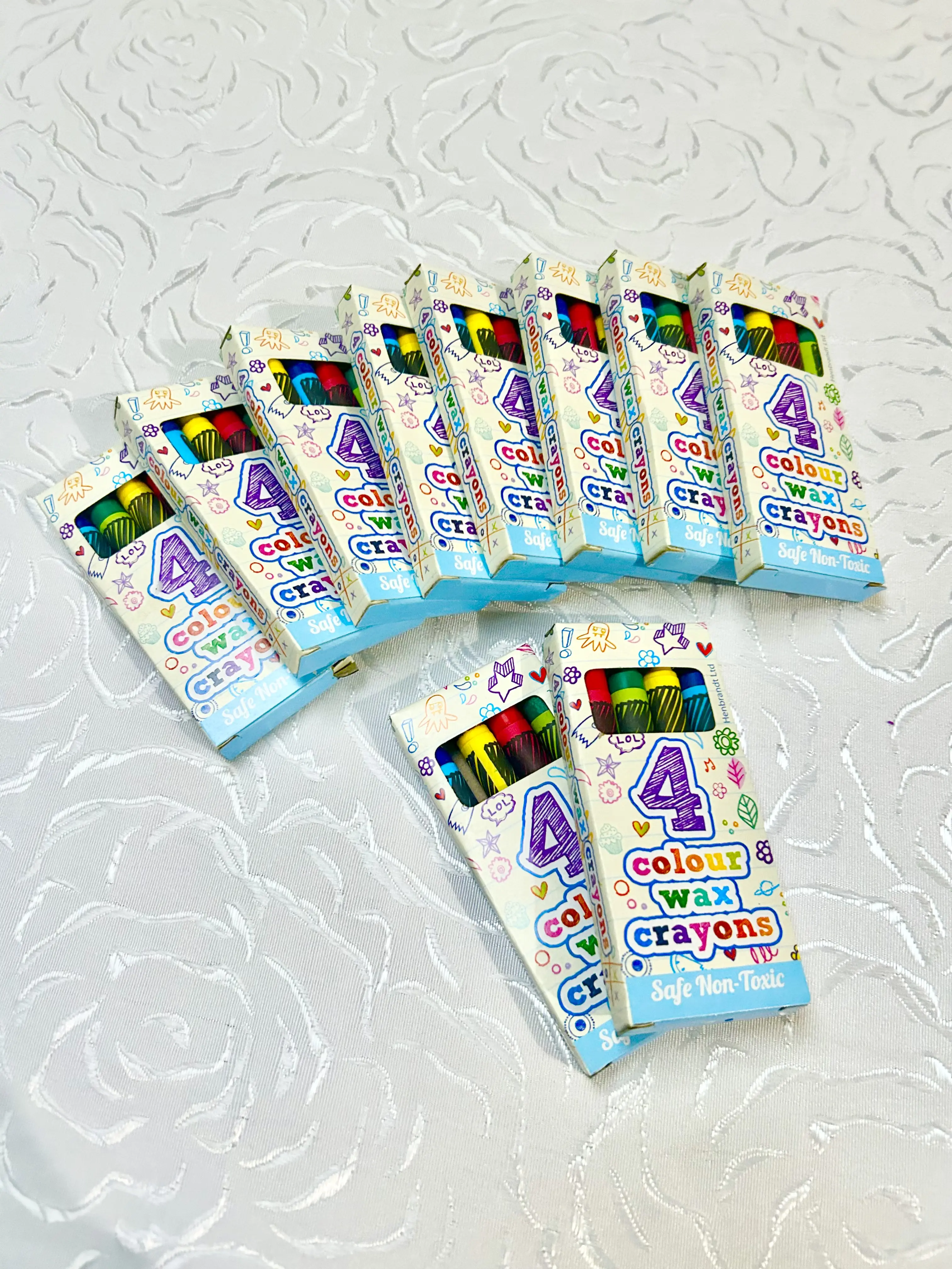 4 Wax Colour Crayons x 10 - Ideal Party Favours and Arts and Crafts Supplies