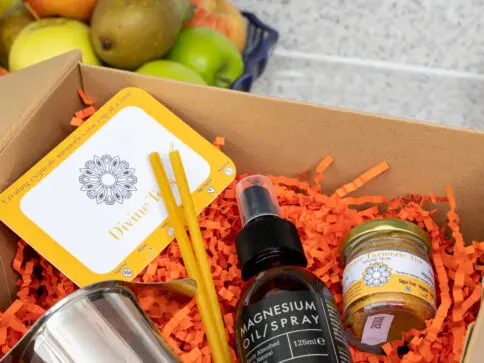 Divine Teas Luxury Gift Set for Relaxation and Pampering - Drink Beverage