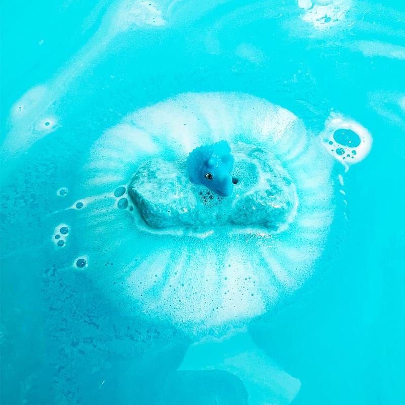 Zimpli Kids 6 x Large 100g Dino Surprise Bath Bombs, 6 Surprise Dinosaur Toys Inside! Christmas & Birthday Gifts for Children, Bath Toys for Boys & Girls, Bubble Bath Bomb Gift Set 2