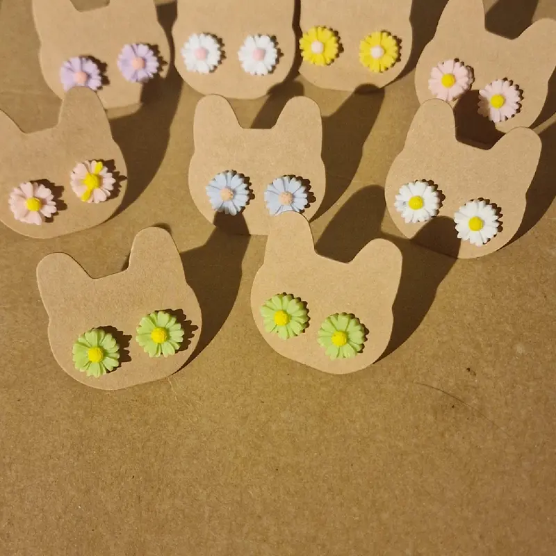 small flower earrings 1