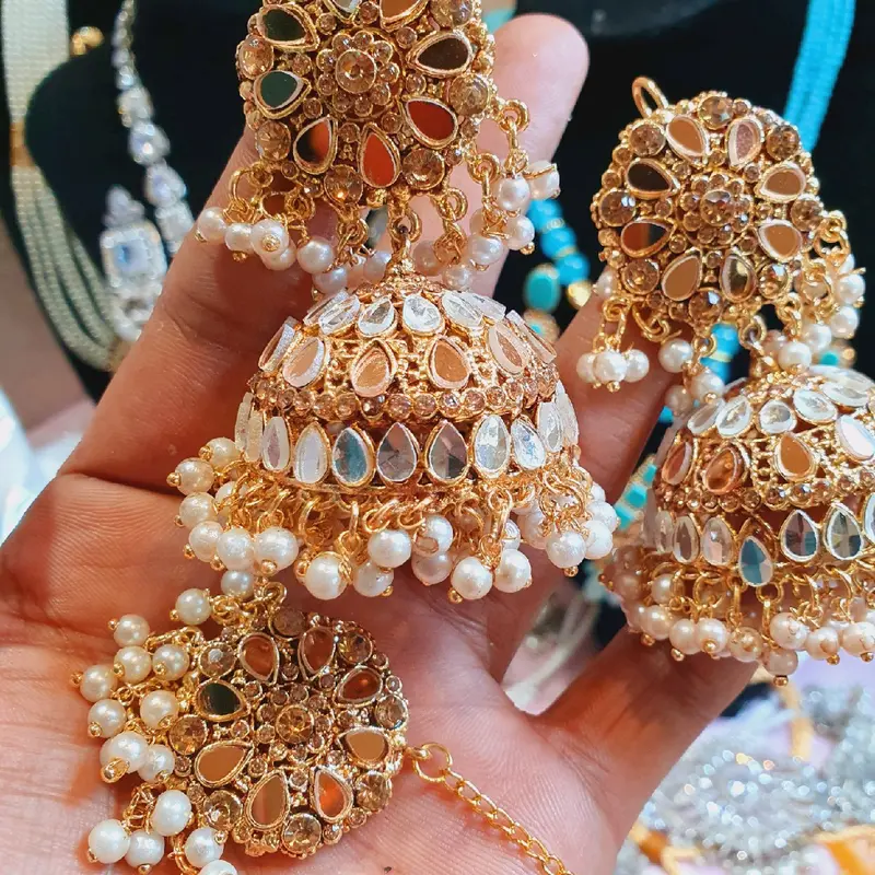 Pakistani Gold Plated Very Elegant Jhumka Earrings with tika.... 7