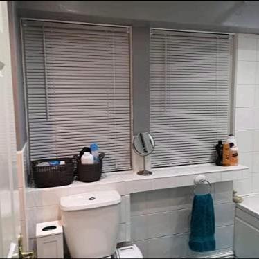 Funky Gadgets PVC Venetian Blind Blinds Easy Fit Curtains Trimmable Fittings Windows Treatment Shutters Twist Open Close PVC headrail 5