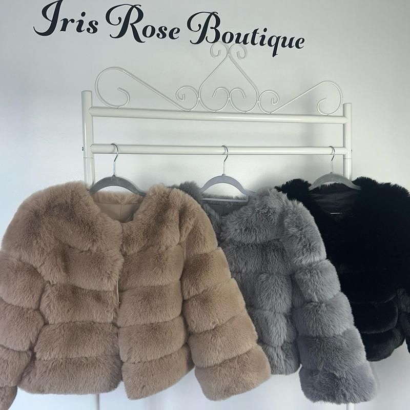 [IRIS ROSE BOUTIQUE] Premium Faux Fur Jacket - 5 Row Sleeve - 5 Colours 1