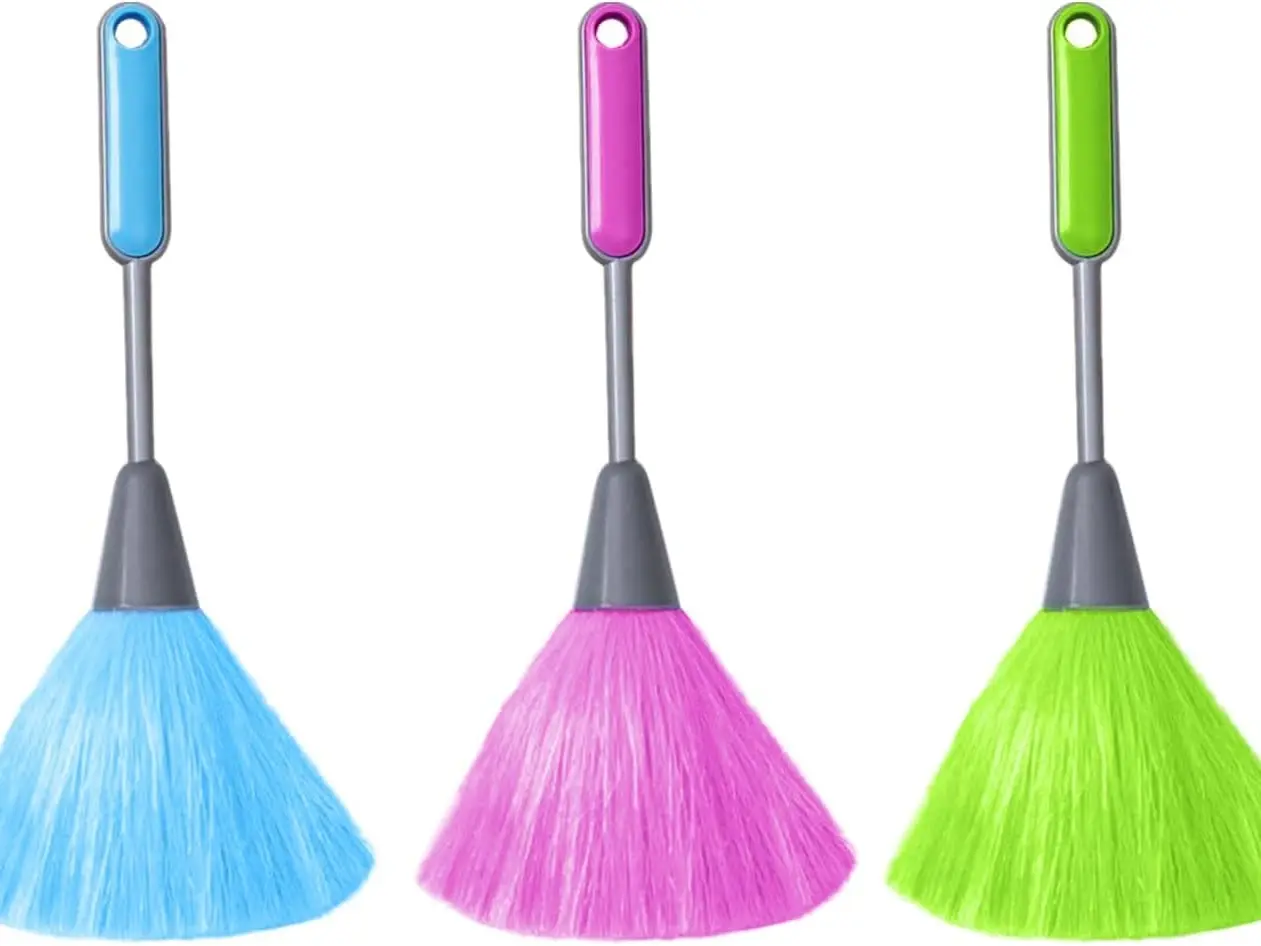 Dusters/Duster Heads 3 Pieces Fluffy Kitchen Duster, Computer Keyboard Brush, Microfiber Hand Duster, Window Duster, Duster for Cleaning, Soft Dusting Tool (Green, Rose Red, Blue) Plastic Sweep