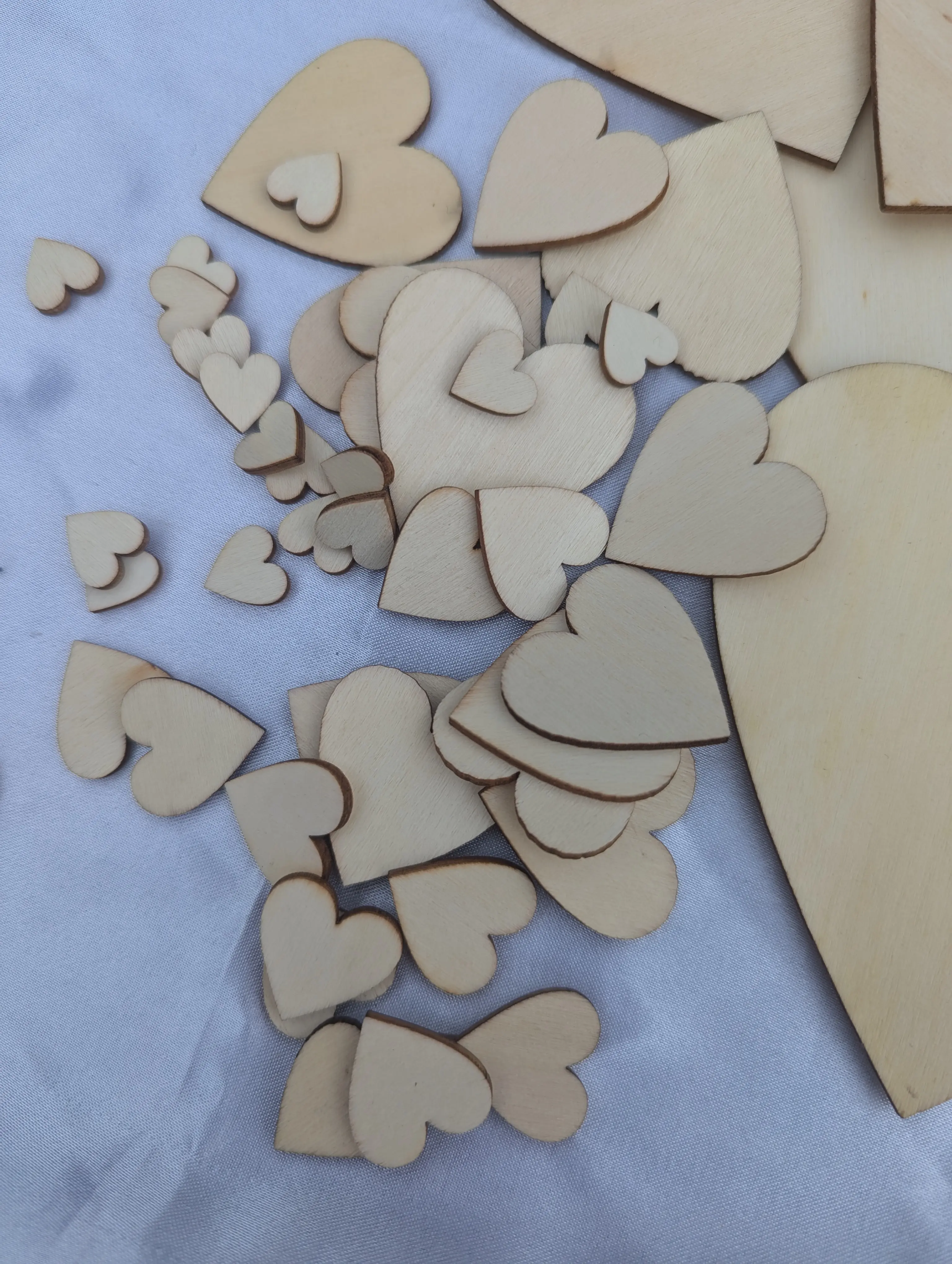 Mixed Bag Of 100 - Wooden Plain Hearts - 10mm, 12mm, 20mm, 30mm, 40mm, 50mm, 80mm, 100mm