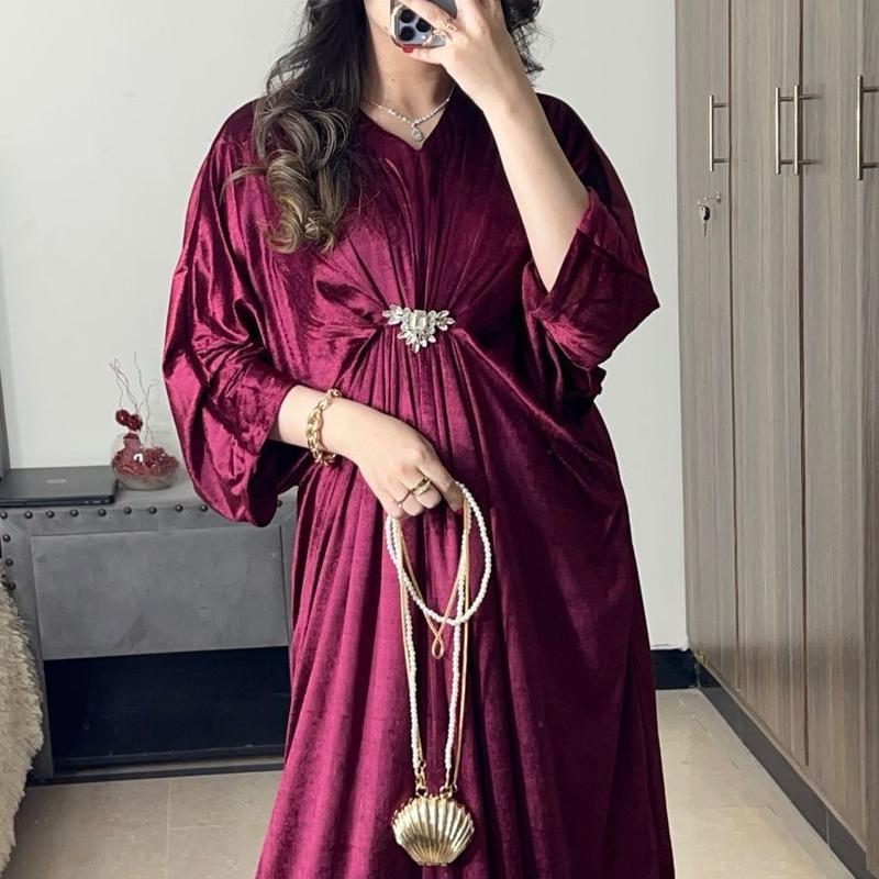Velvet Fancy Kaftan with slit in the border embellished with fancy stone(stone may vary). Womenswear Dress Comfort Minimalist 5