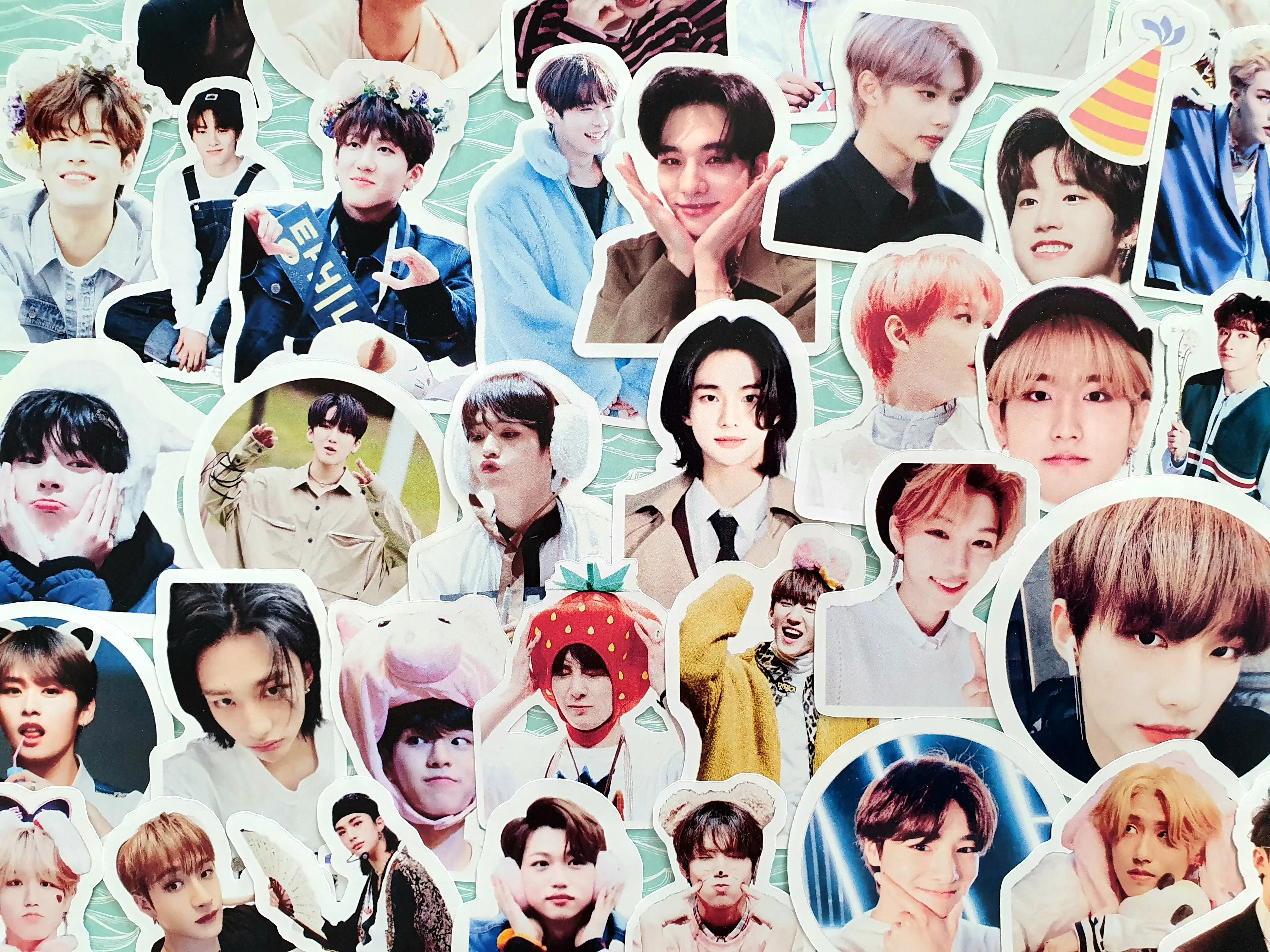 STRAY KIDS stickers