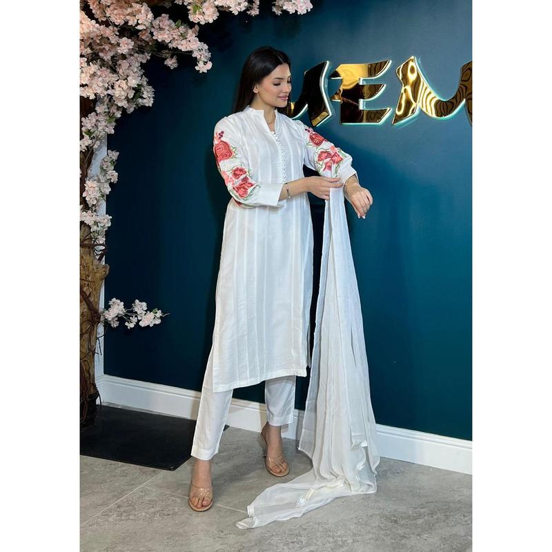 HK232 Paladin - White Linen Mummy n Me Readymade Suit 4