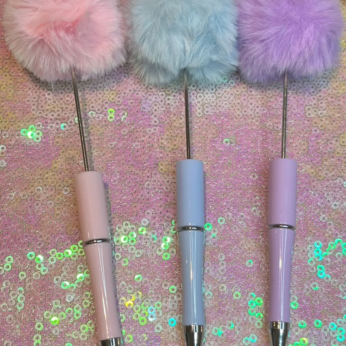 Pompom topped beadable pen
