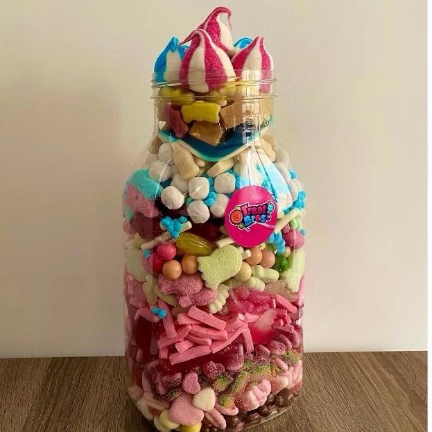 TreatBros Customisable 4.5 Litre Jar, Sweets & Chocolate, ideal Christmas gift! 2