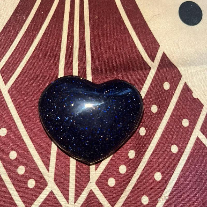 Extremely sparkly blue sandstone heart 2