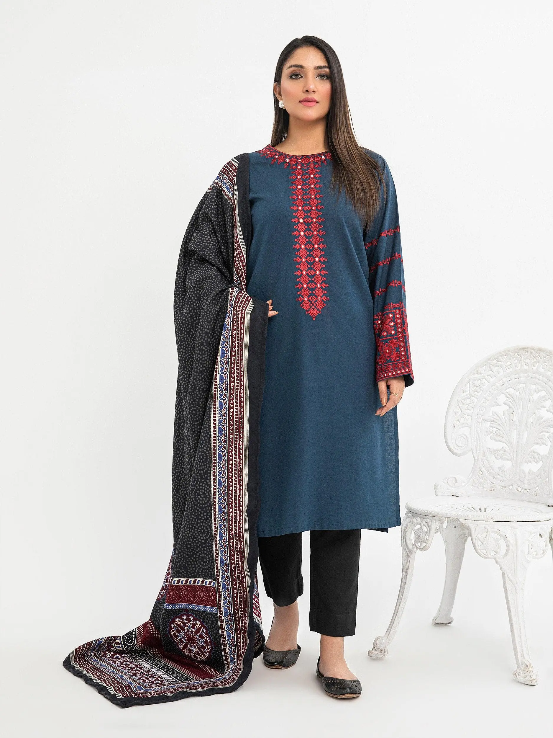 Limelight Original Slub Khaddar Shirt and dupatta box sleeves with Mirror Foil Work Embroidery and Printed Shawl - Dress