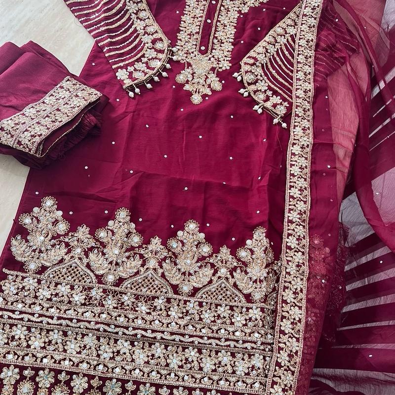 Fully embroidery suit. 4