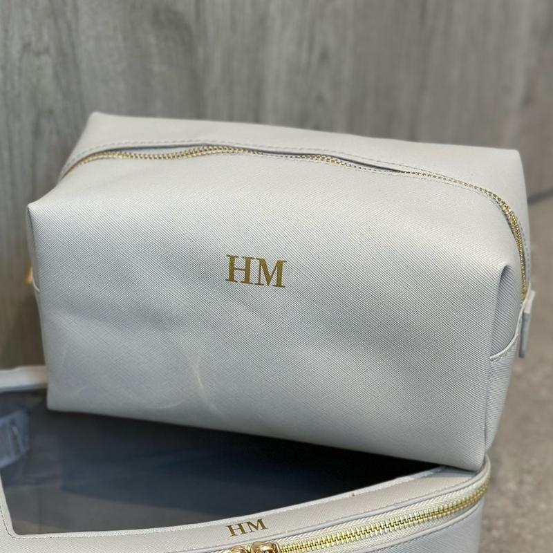 Personalised toiletries case, personalised cosmetics case, makeup storage bag, travel case, toiletries case, personalised gifts, beauty bag 4