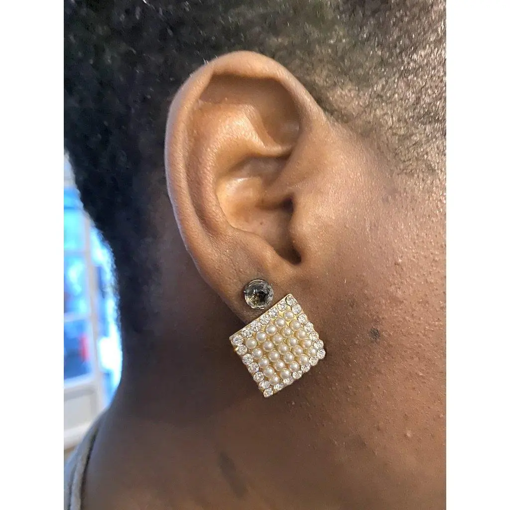 Square Earrings Decorated With Rhinestones