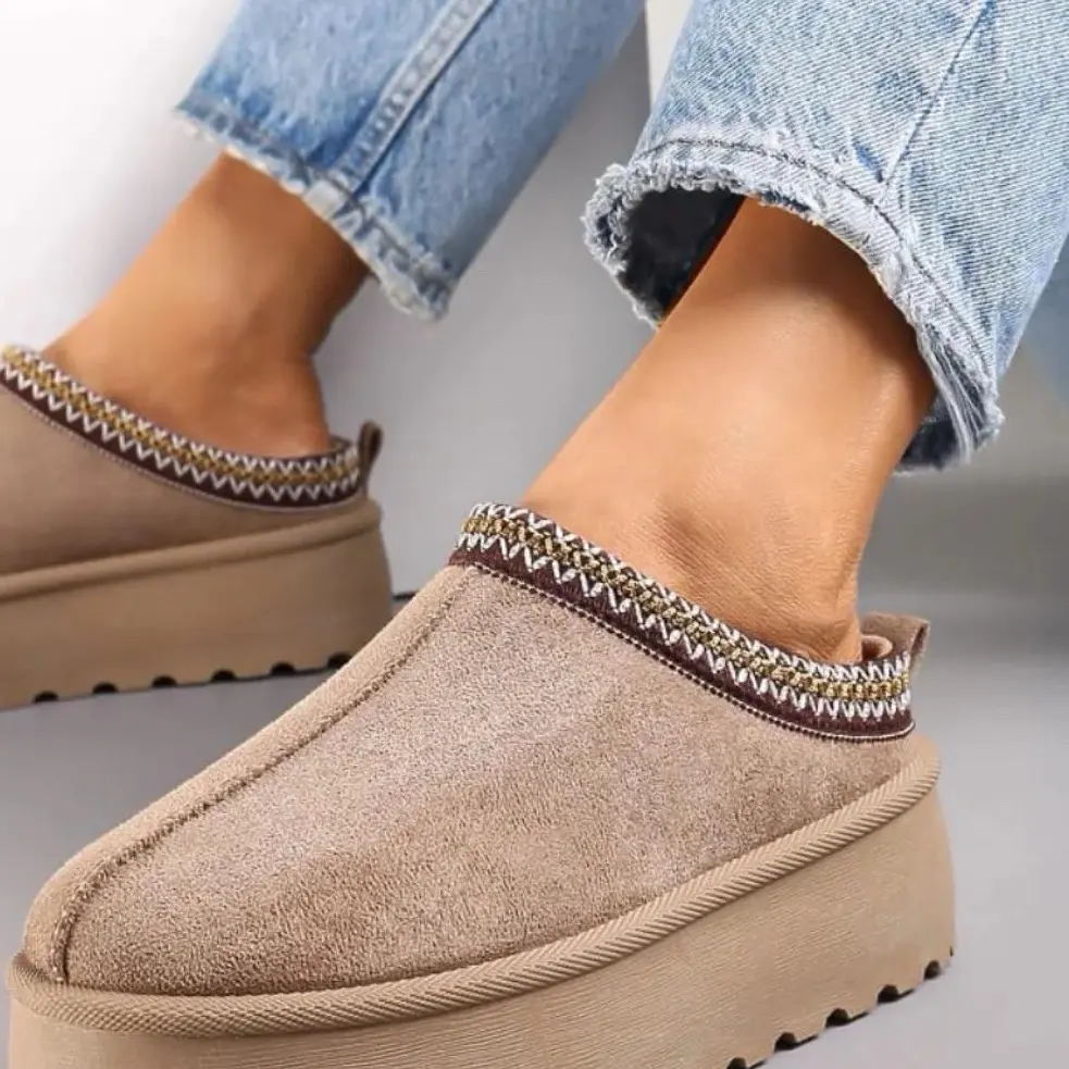 Autumn Winter Warm Suede Braided Outdoor Slippers Fashion Genuine Leather Fluffy Fur Lining Shoes for Autumn Winter Flat Sole and Platform Sole 2 Styles Optional Flipflop Girl Women Walking Shoes Footwear Soft Comfort Slide